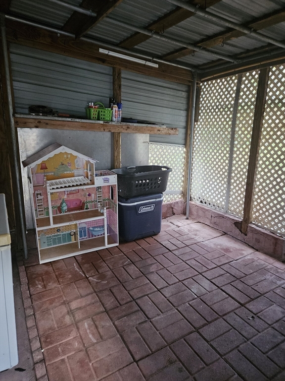 Lowell, Massachusetts 01850, United States, 3 Bedrooms Bedrooms, ,2 BathroomsBathrooms,Residential,Active,229529