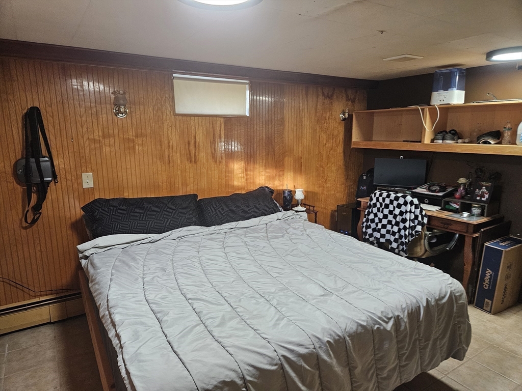 Lowell, Massachusetts 01850, United States, 3 Bedrooms Bedrooms, ,2 BathroomsBathrooms,Residential,Active,229529