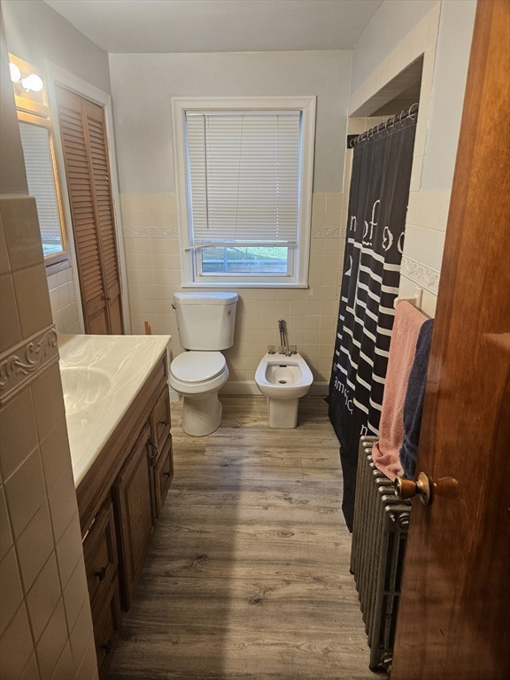 Lowell, Massachusetts 01850, United States, 3 Bedrooms Bedrooms, ,2 BathroomsBathrooms,Residential,Active,229529