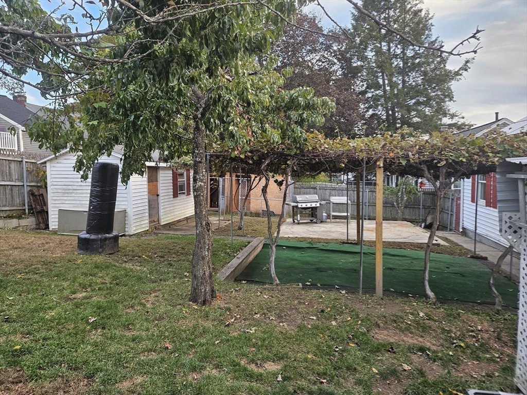 Lowell, Massachusetts 01850, United States, 3 Bedrooms Bedrooms, ,2 BathroomsBathrooms,Residential,Active,229529