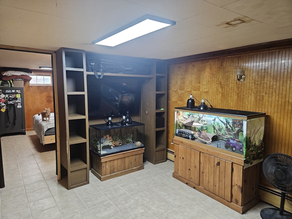 Lowell, Massachusetts 01850, United States, 3 Bedrooms Bedrooms, ,2 BathroomsBathrooms,Residential,Active,229529