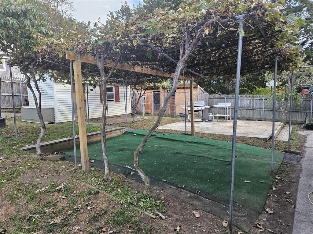 Lowell, Massachusetts 01850, United States, 3 Bedrooms Bedrooms, ,2 BathroomsBathrooms,Residential,Active,229529