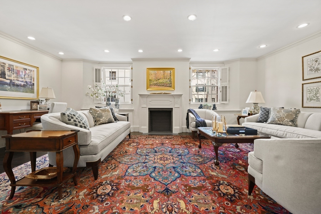 142 Chestnut Street 4-5