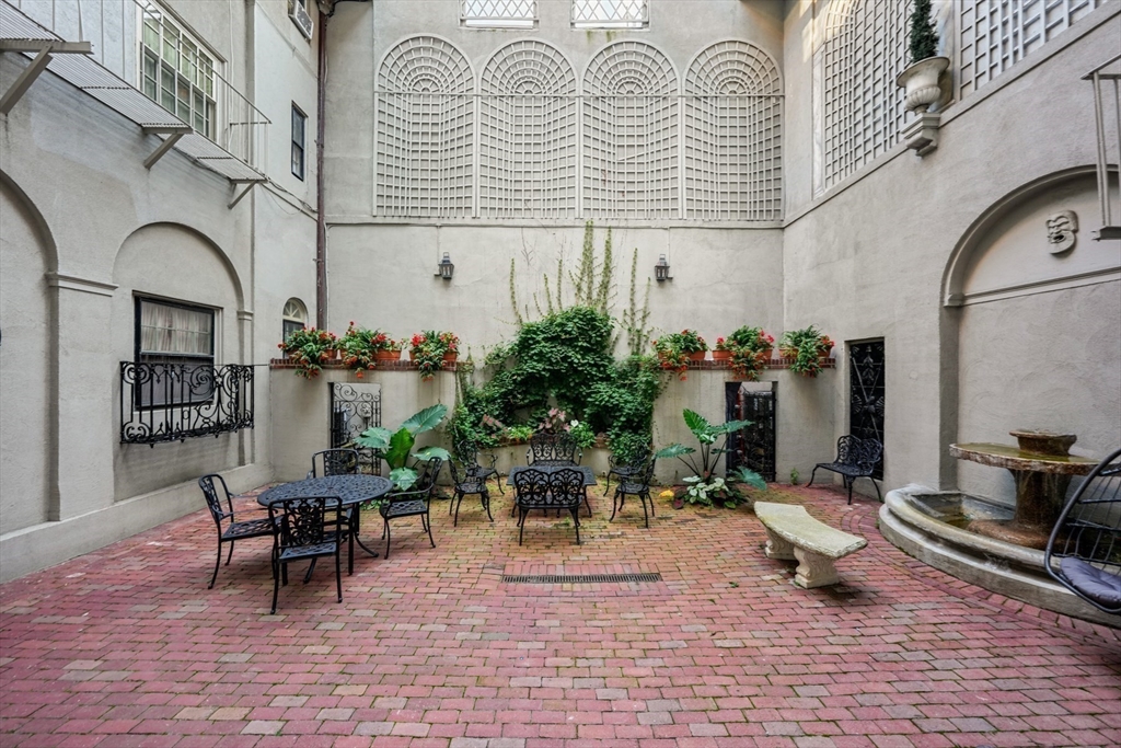 142 Chestnut Street 4-5