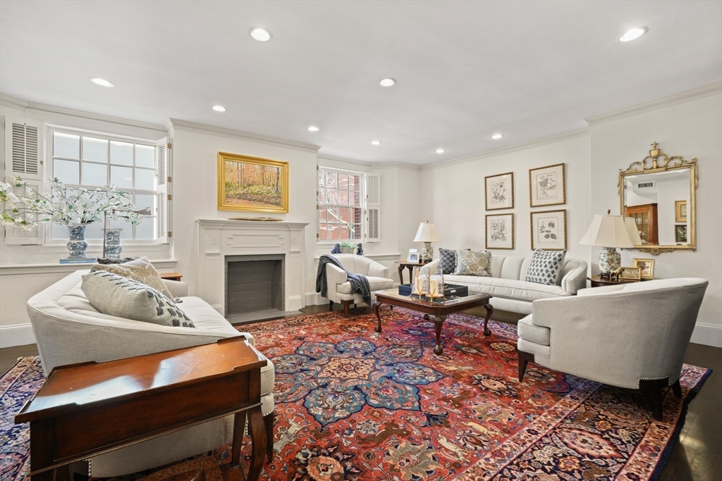 142 Chestnut Street 4-5