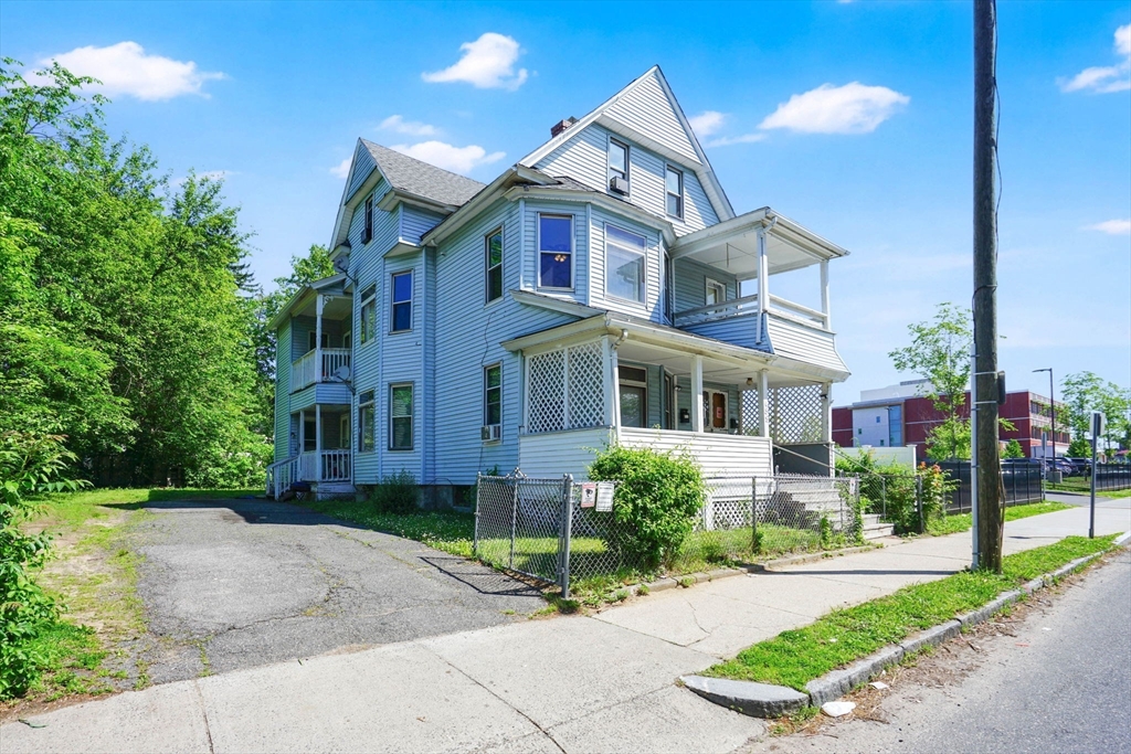 658 Union St