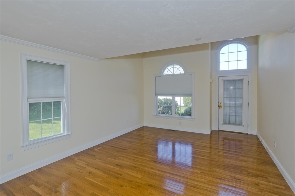 61 Providence Rd 4
