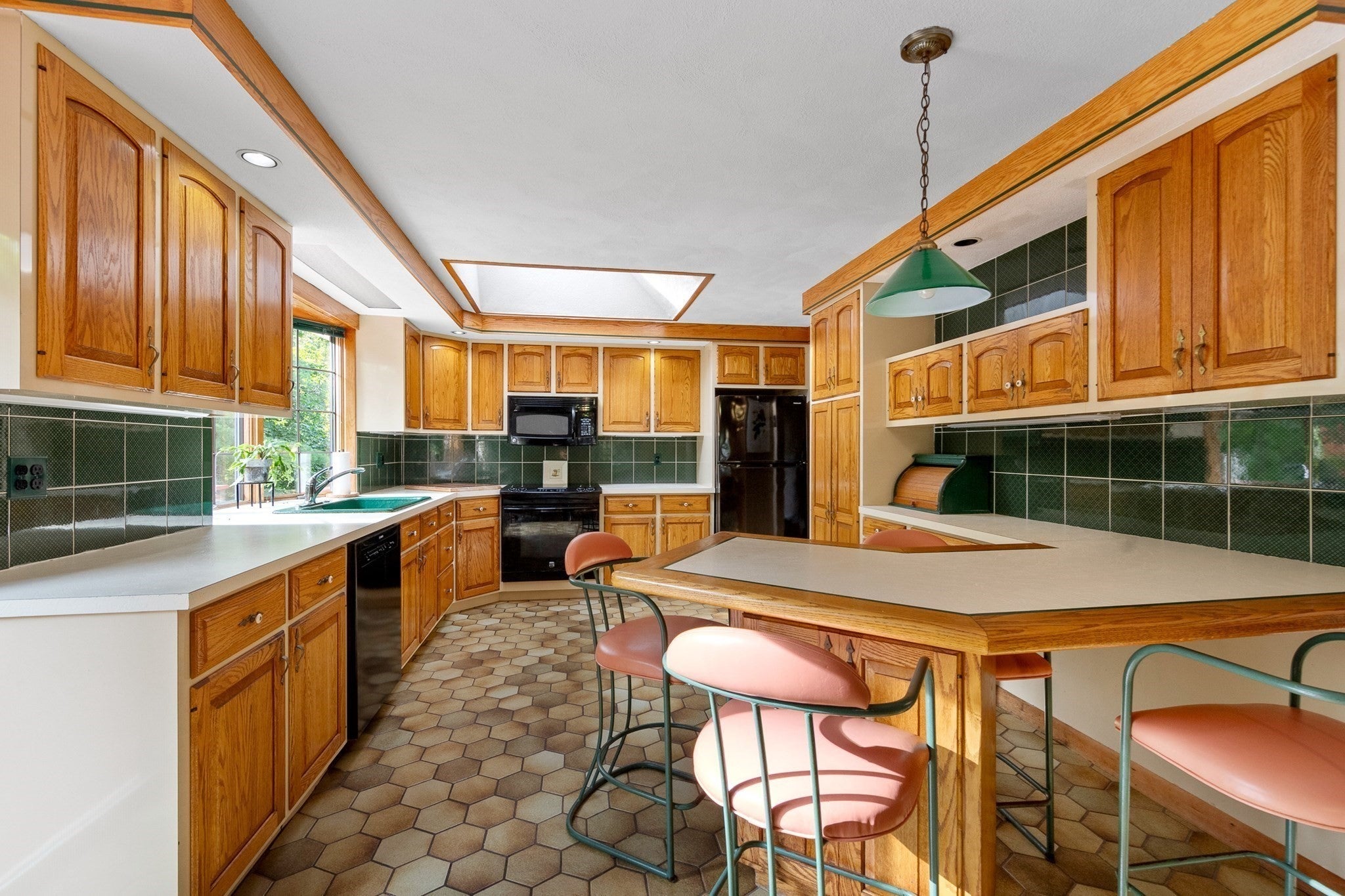 42 Freeport Dr, Burlington, MA, 42 Freeport Dr, Burlington, MA Photo #10
