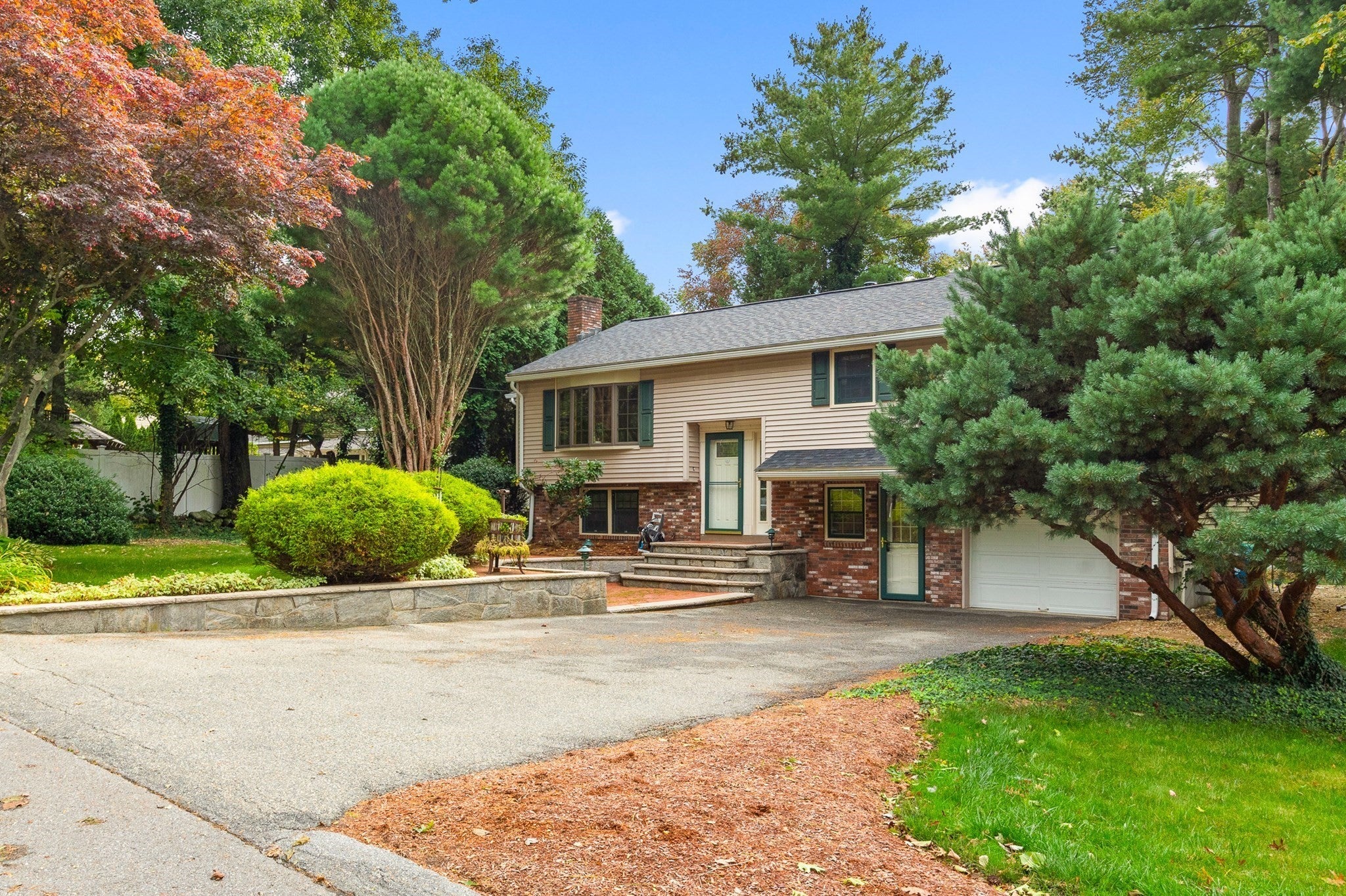 42 Freeport Dr, Burlington, MA, 42 Freeport Dr, Burlington, MA Photo #3