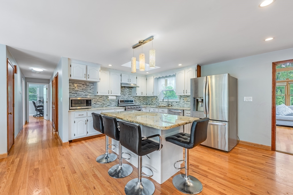 111 E Vanston Rd