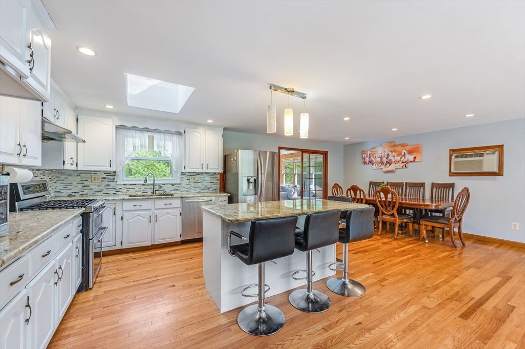 111 E Vanston Rd