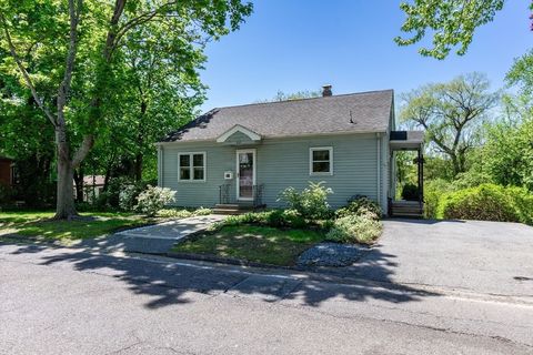 22 Centre Street Danvers MA 01923