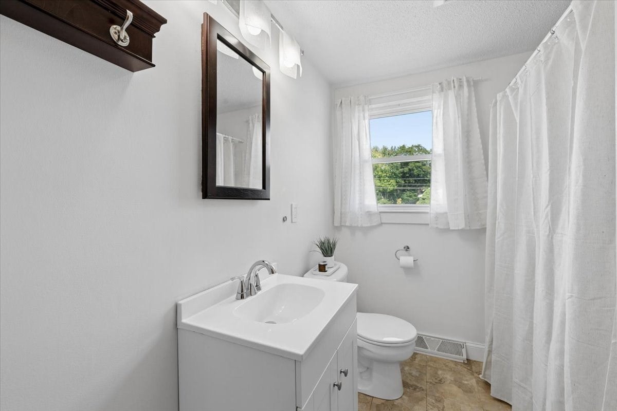751 Varnum Avenue, Lowell, MA Photo #23