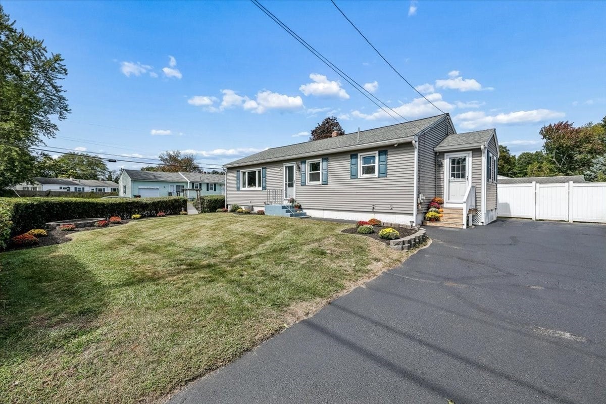 751 Varnum Avenue, Lowell, MA Photo #4