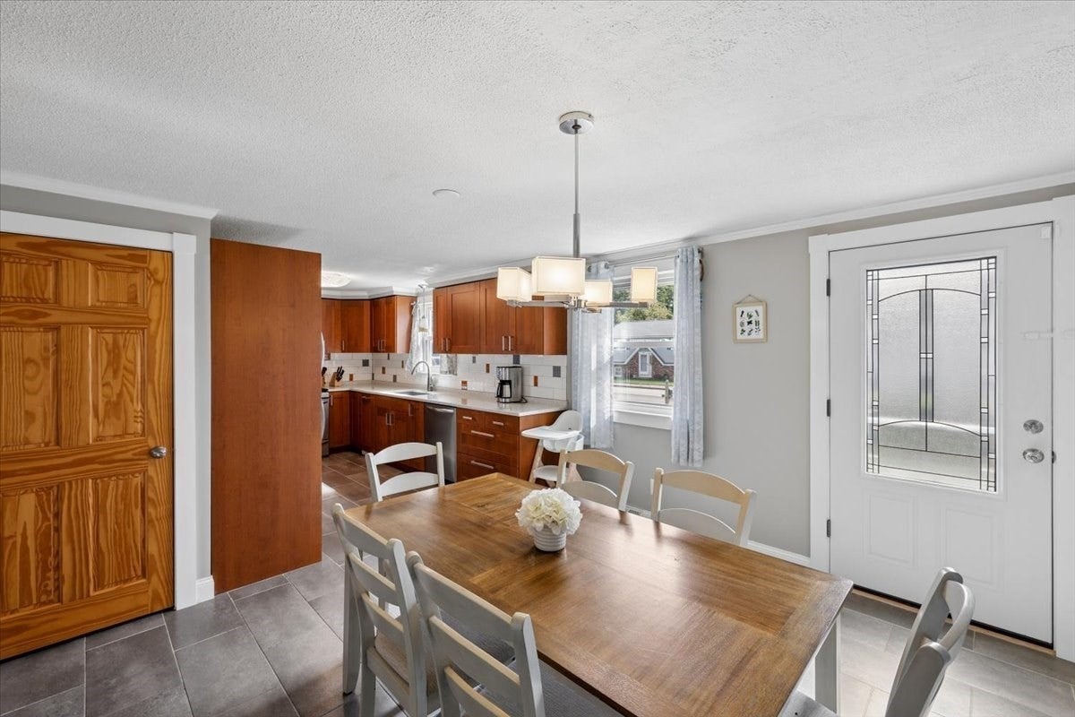 751 Varnum Avenue, Lowell, MA Photo #17