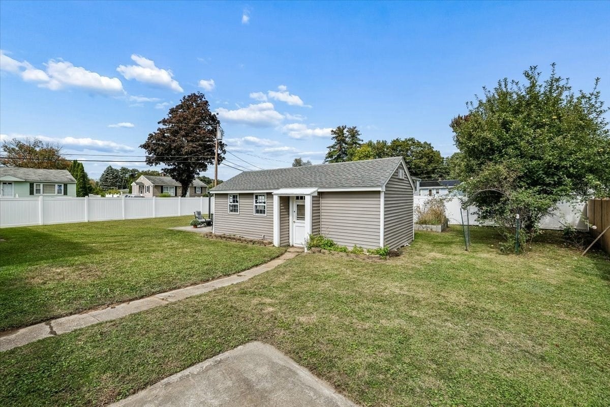 751 Varnum Avenue, Lowell, MA Photo #35