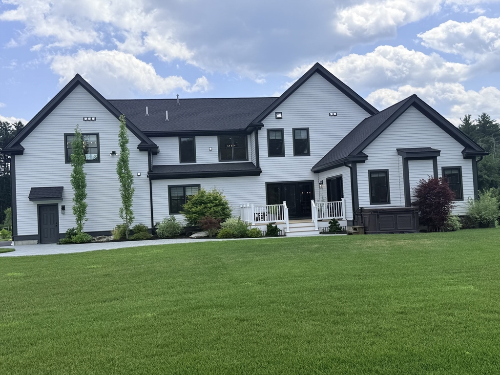 4 Dairy Farm Ln