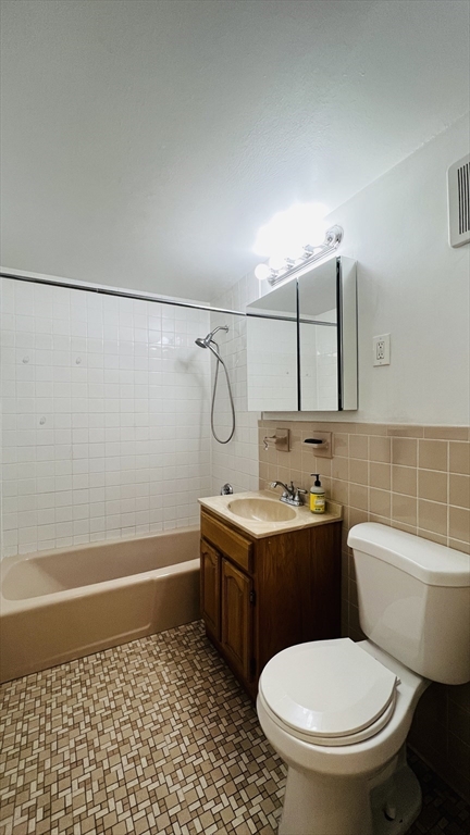 43 Jacqueline Rd 1