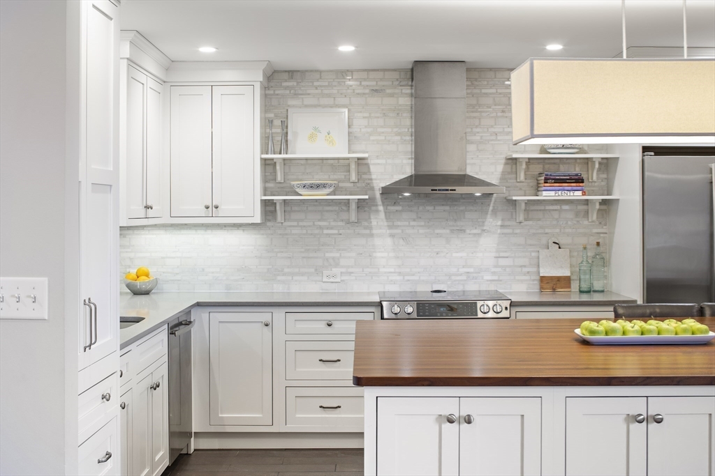 9 Appleton St 304