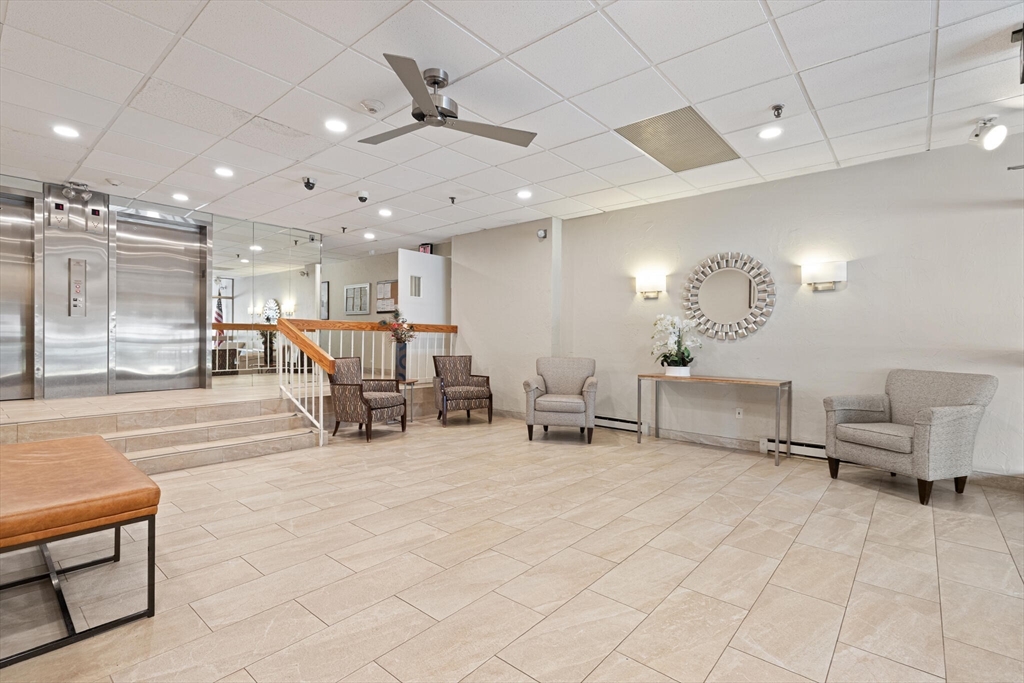 235 Winthrop St 1111