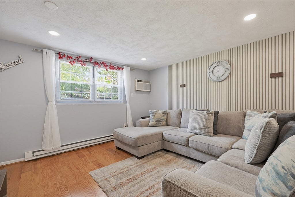 91 Pleasant St #D1, Medfield, MA, 91 Pleasant St #D1, Medfield, MA Photo #10