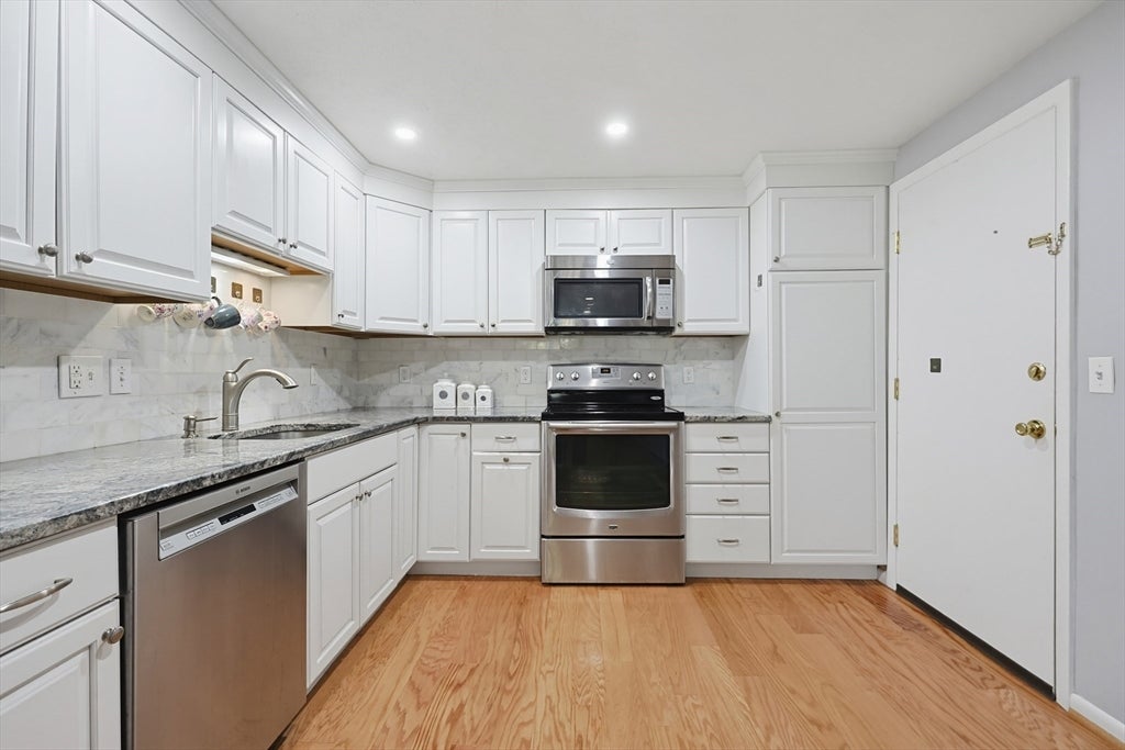 91 Pleasant St #D1, Medfield, MA, 91 Pleasant St #D1, Medfield, MA Photo #16