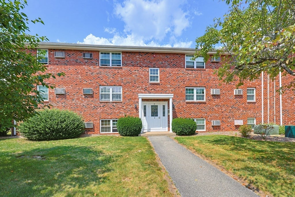 91 Pleasant St D1