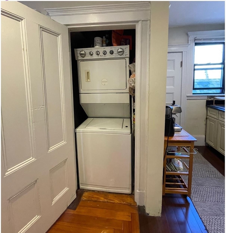 Brookline, Massachusetts 02446, United States, 2 Bedrooms Bedrooms, ,1 BathroomBathrooms,Residential,Active,193734