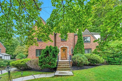 31 West Boulevard Rd Newton MA 02459