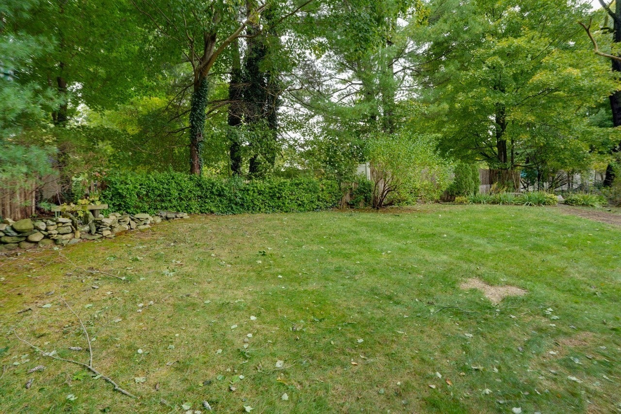 10 Squire Ln, Bellingham, MA, 10 Squire Ln, Bellingham, MA Photo #25