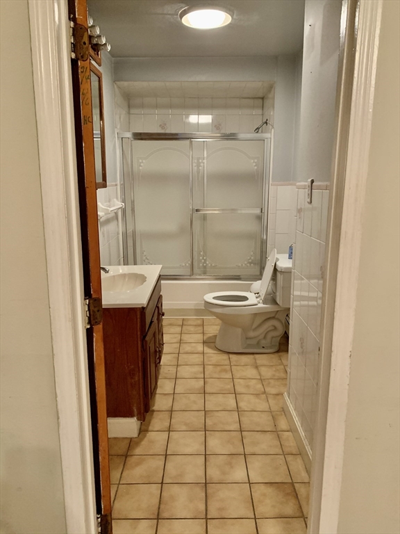 110 Capital St 1