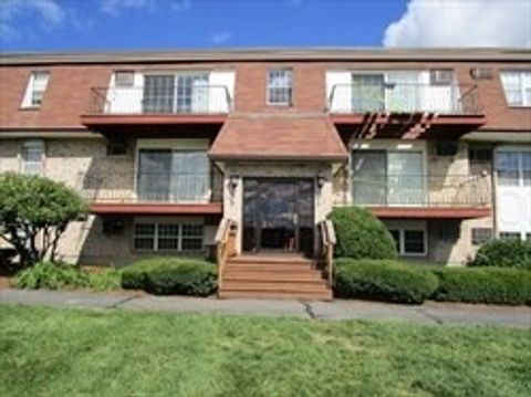 12 Williamsburg Ct 2 Shrewsbury MA 01545