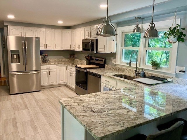 82 Walnut St, North Brookfield, MA, 82 Walnut St, North Brookfield, MA Photo #4