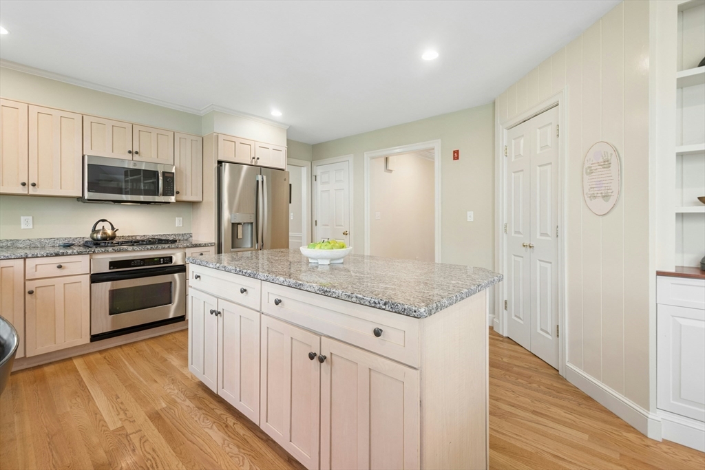 1 Munroe Road, Lexington, MA Photo #14