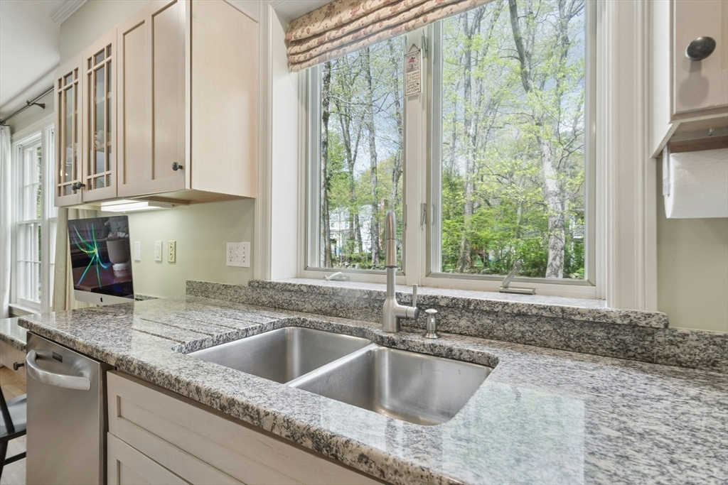 1 Munroe Road, Lexington, MA Photo #13