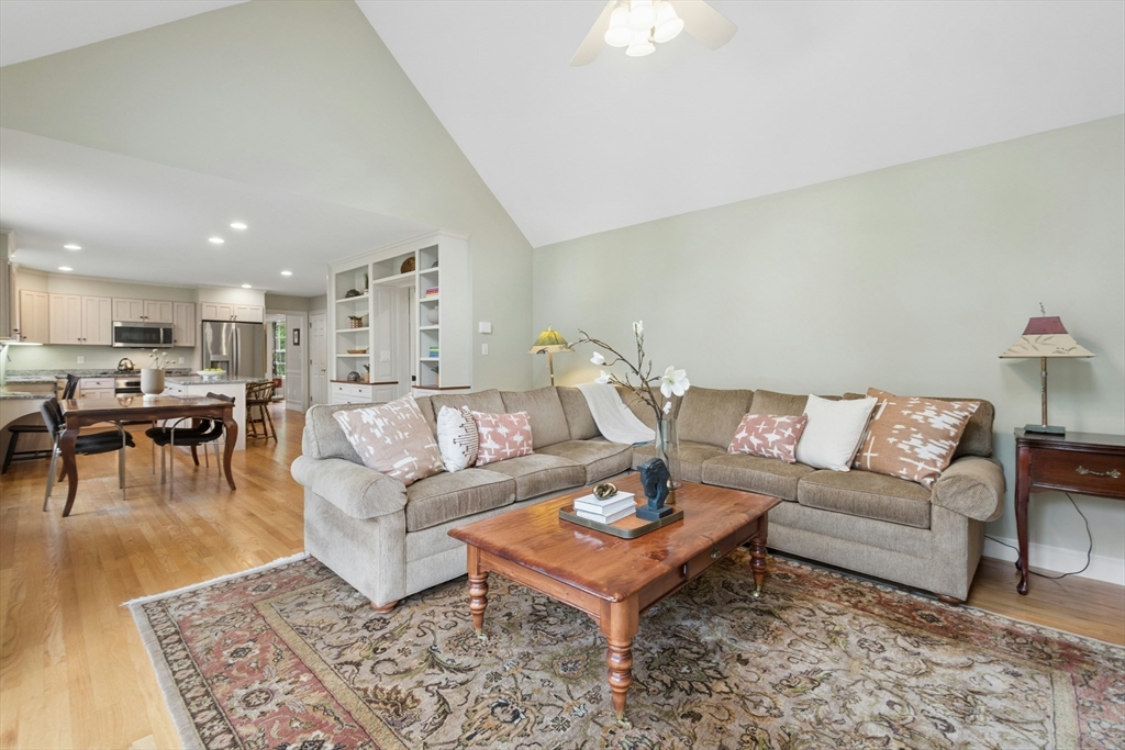 1 Munroe Road, Lexington, MA Photo #17