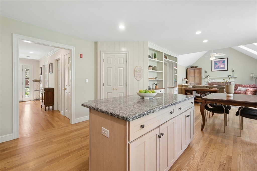 1 Munroe Road, Lexington, MA Photo #12