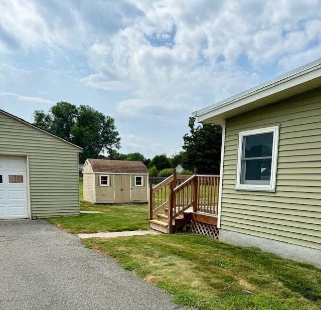 28 Meadow Ave