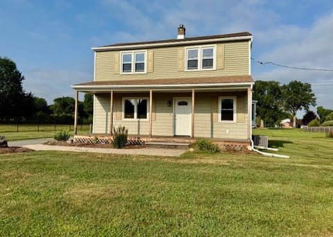 28 Meadow Ave Agawam MA 01001