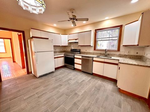 Photo of 8 Berkeley St #2, Watertown, MA 02472 (MLS # 73442775) Photo of 8 Berkeley St #2, Watertown, MA 02472 (MLS # 73442775)