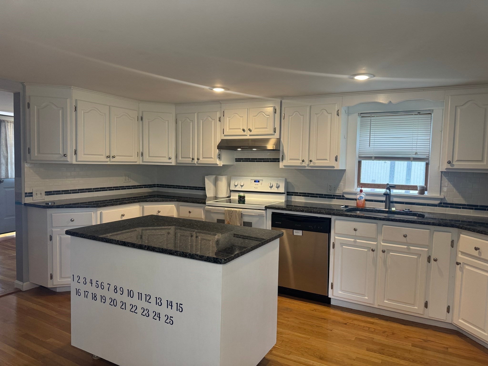 28 Bedford Road, Woburn, MA, 28 Bedford Road, Woburn, MA Photo #4