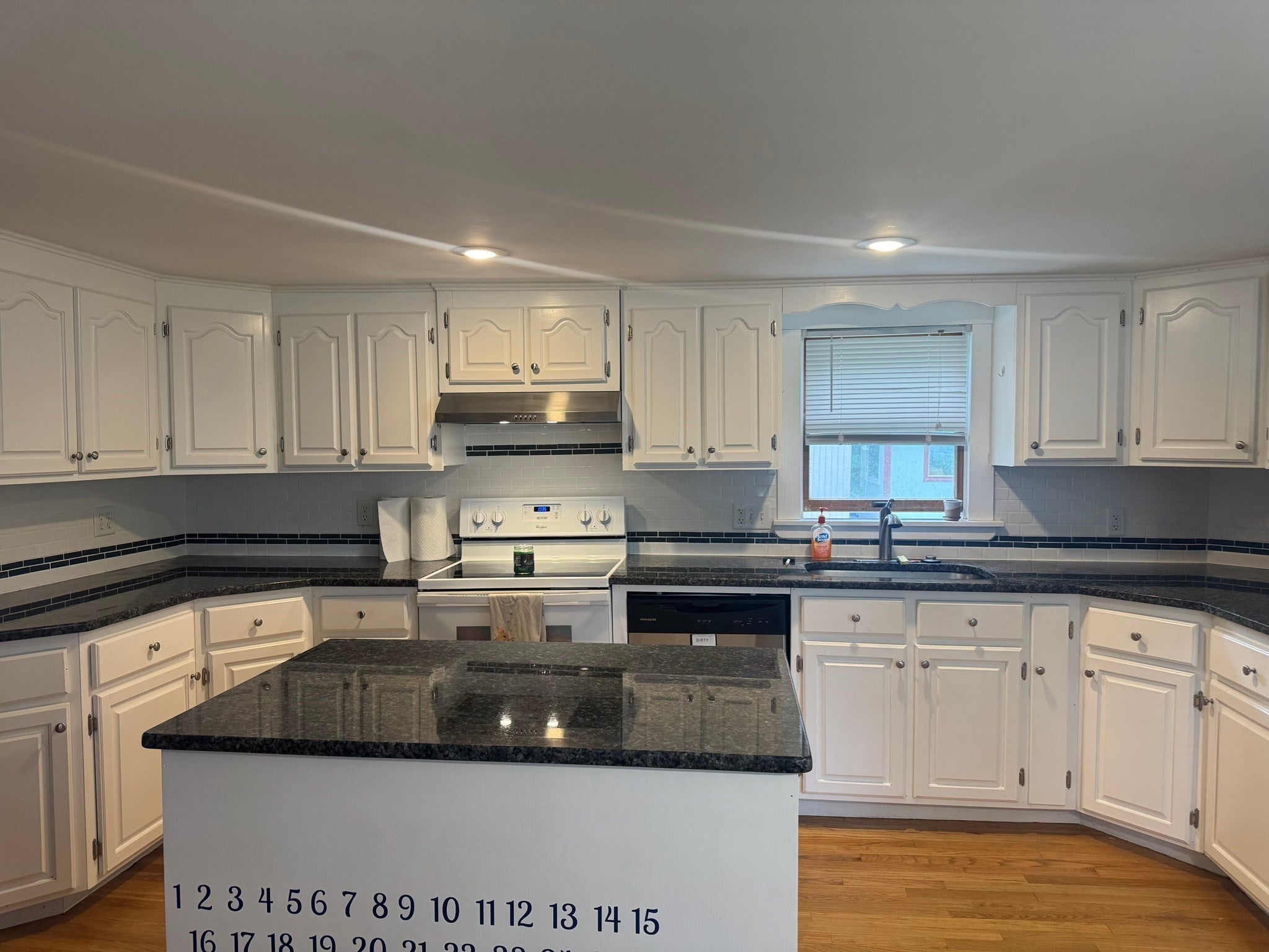 28 Bedford Road, Woburn, MA, 28 Bedford Road, Woburn, MA Photo #3