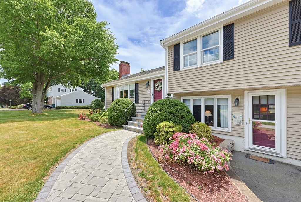 3 Suffolk Dr