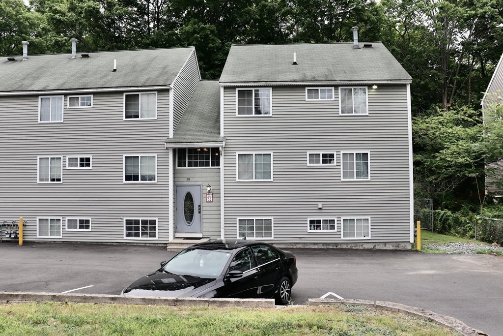 Photo of 38 Walker St, Lowell, MA
