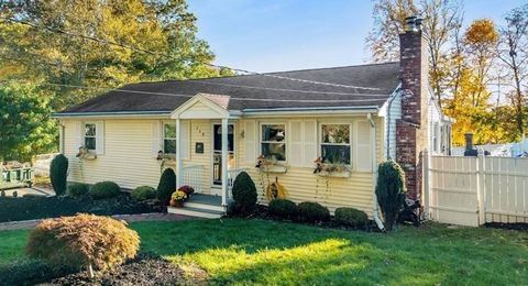 113 Scadding St Taunton MA 02780