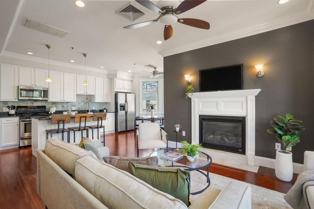 87 Dix St 8