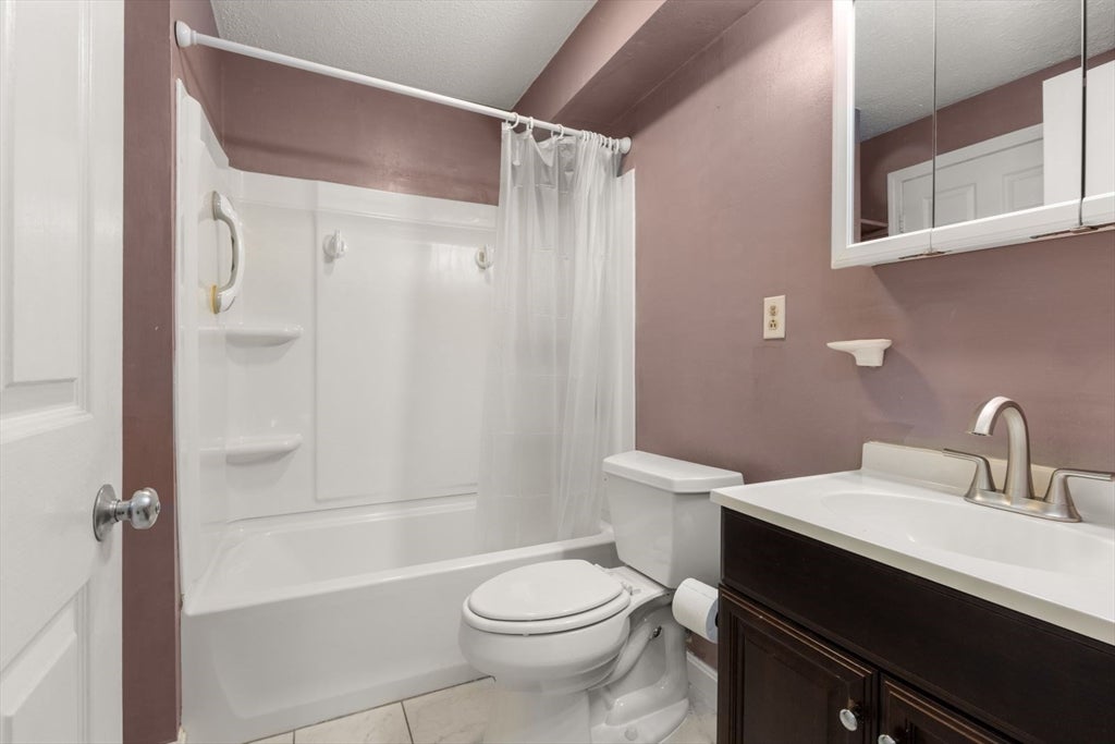 12 Beals Cove Rd #B, Hingham, MA, 12 Beals Cove Rd #B, Hingham, MA Photo #11