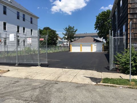 Photo of 83 Belleville Rd, New Bedford, MA 02745 (MLS # 73335732) Photo of 83 Belleville Rd, New Bedford, MA 02745 (MLS # 73335732)