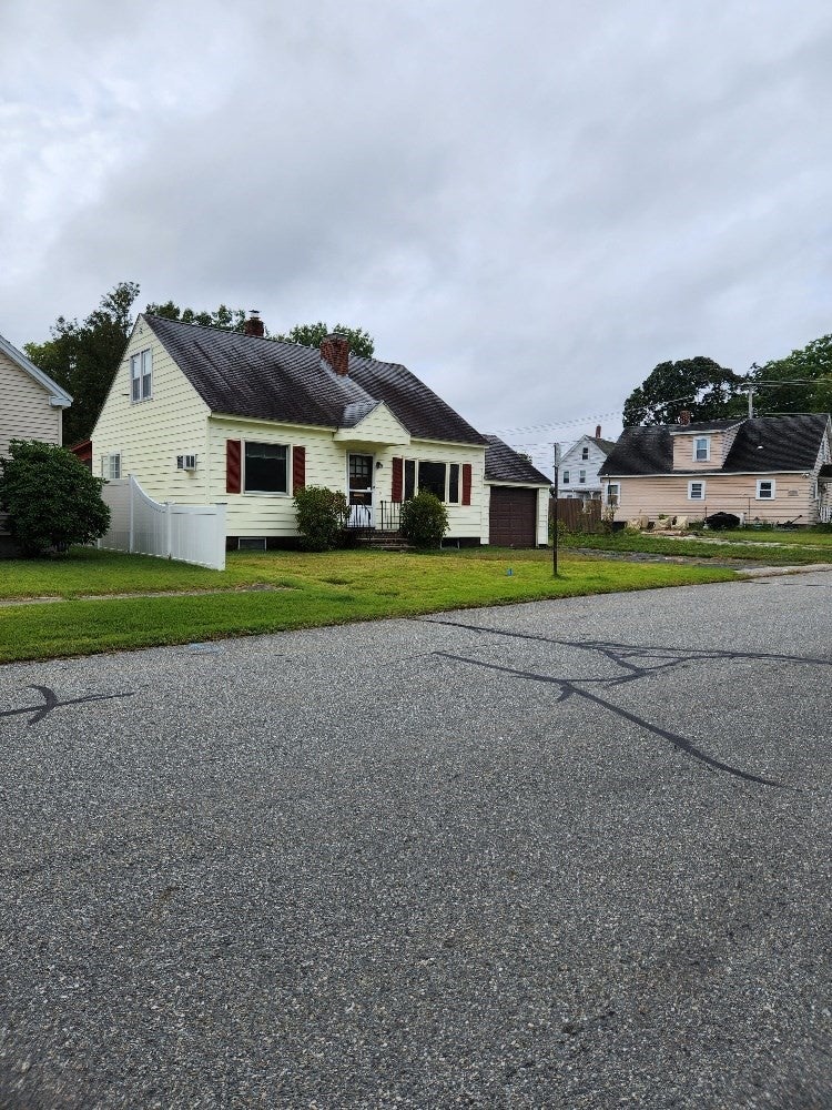 Photo of 81 King St, Nashua, NH