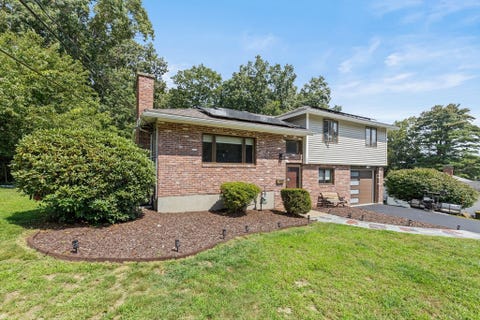 Photo of 27 Lyman Rd, Framingham, MA 01701 (MLS # 73568181)